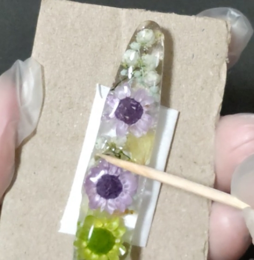 レジン)ドライフラワー入りヘアクリップの作り方|華やかヘアアクセ