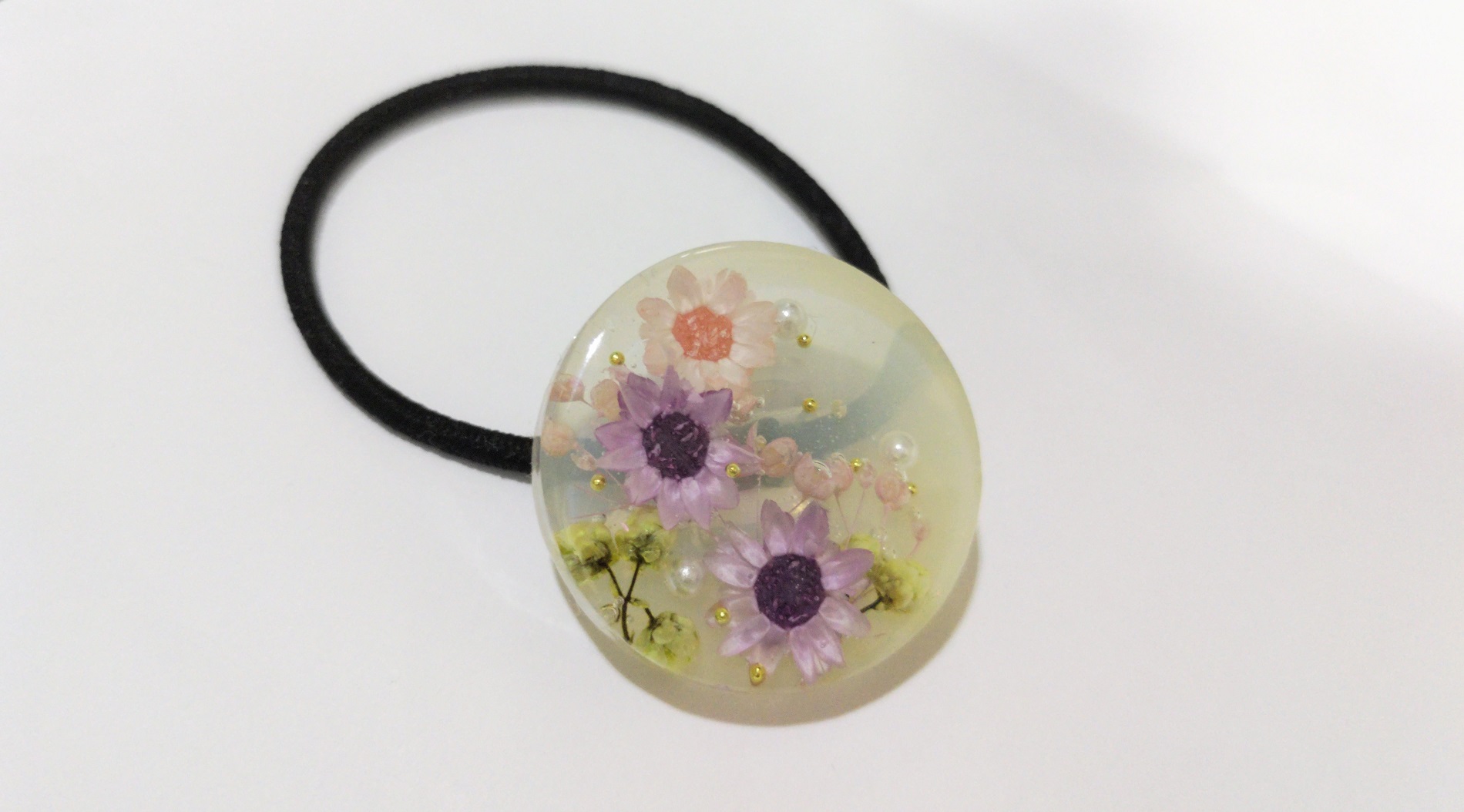 レジンでドライフラワーのヘアゴムの作り方18