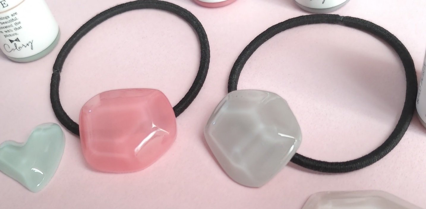 レジンヘアゴム 3連　ミントグリーン　パールドット　お花 レジンヘアゴム 3連 ミントグリーン パールドット お花