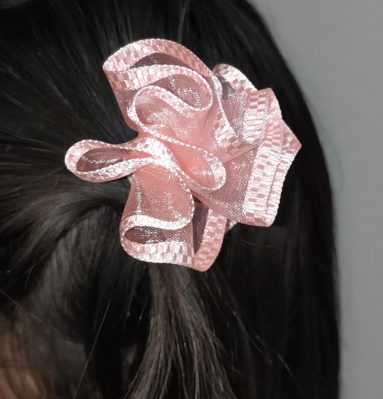 リボンポンポンのヘアゴム作り方28
