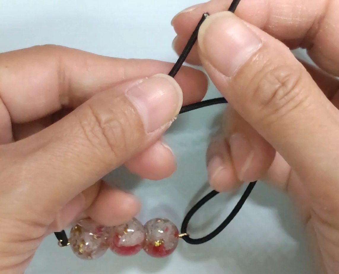 オリジナルビーズのヘアゴム作り方17