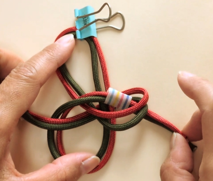 パラコードでヘアゴムの作り方10