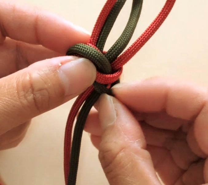 パラコードでヘアゴムの作り方12
