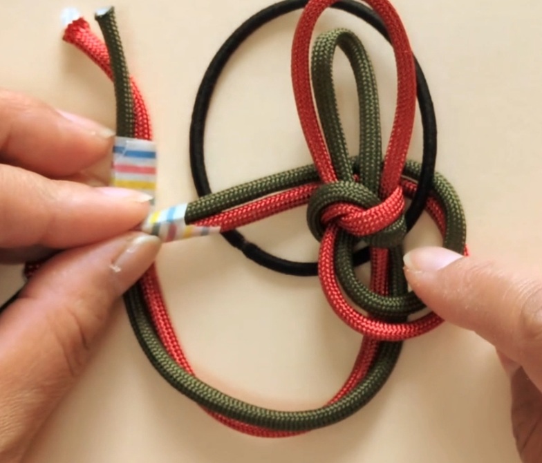 パラコードでヘアゴムの作り方14