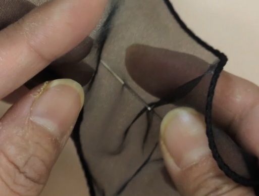 フリルリボンとパールのヘアバレッタの作り方04