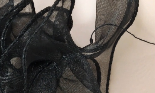 フリルリボンとパールのヘアバレッタの作り方06