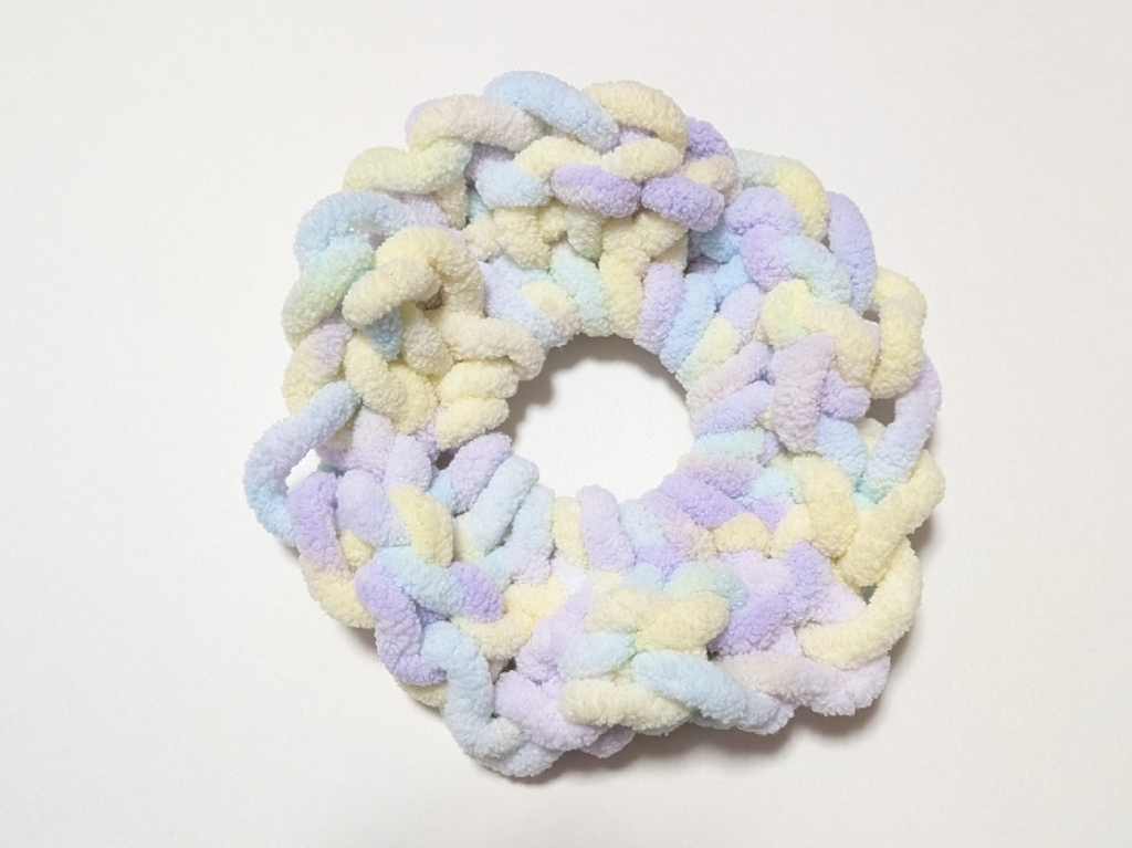 小学生も作れるゆびあみシュシュの作り方