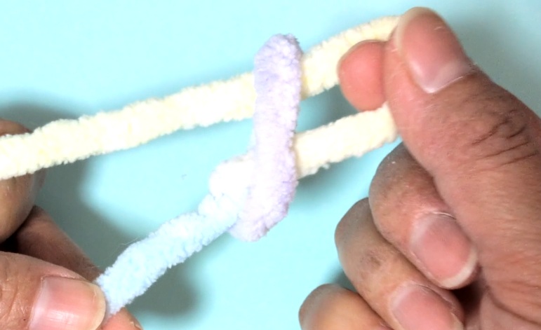 小学生も作れるゆびあみシュシュの作り方3