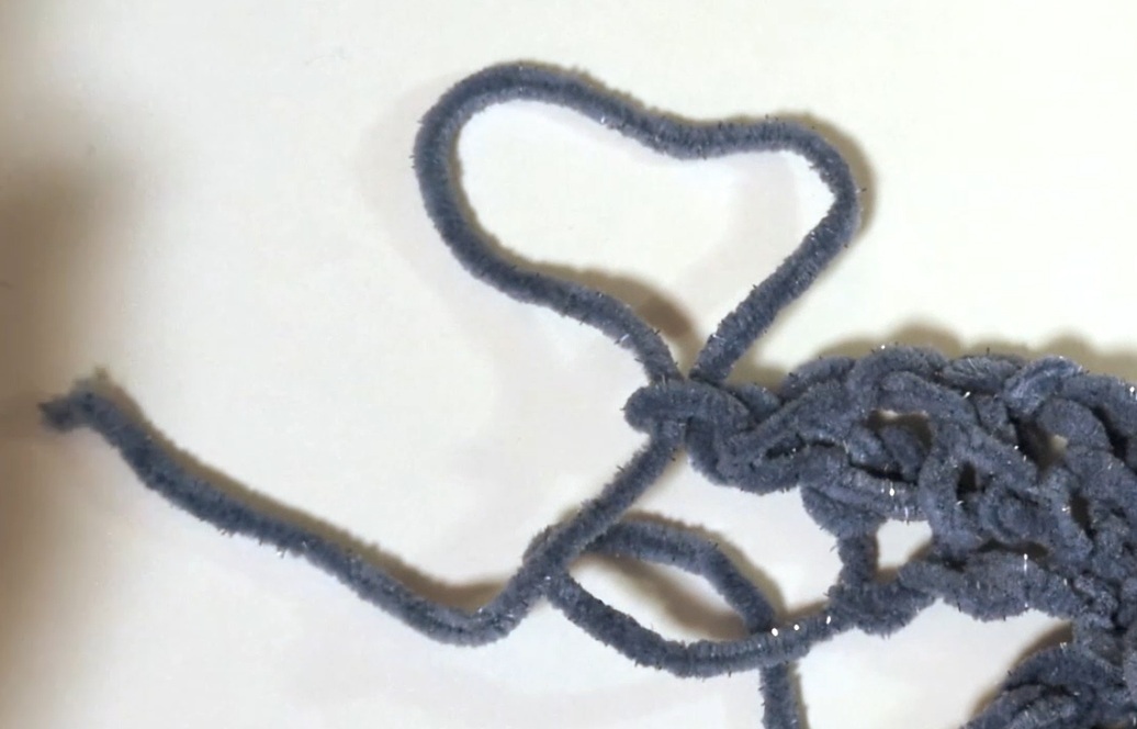 ヘアゴム交換ができる毛糸シュシュの作り方12