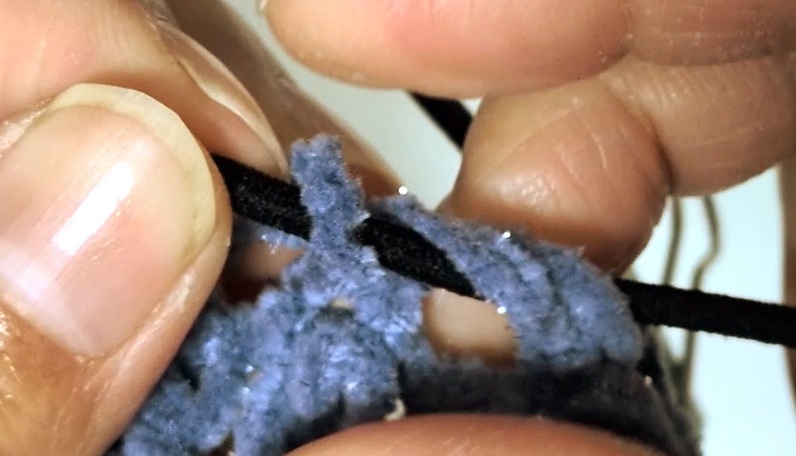 ヘアゴム交換ができる毛糸シュシュの作り方16