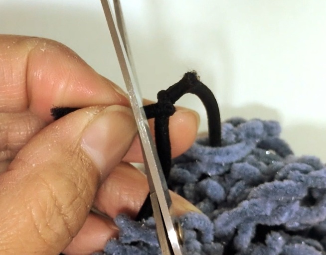 ヘアゴム交換ができる毛糸シュシュの作り方18