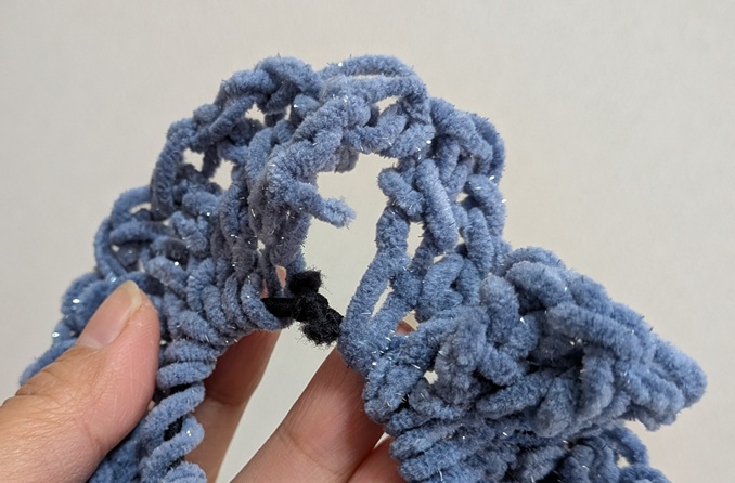 ヘアゴム交換ができる毛糸シュシュの作り方23