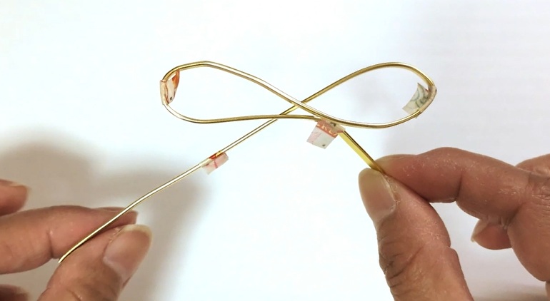 フラットワイヤーリボンのポニーフックの作り方6