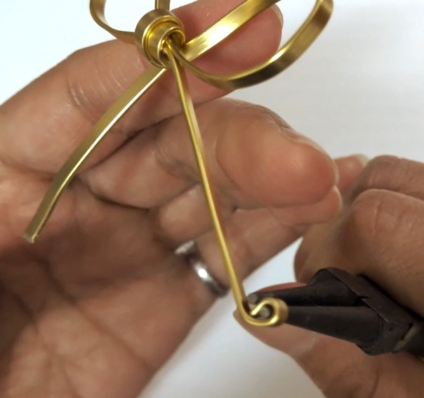 フラットワイヤーリボンのポニーフックの作り方10