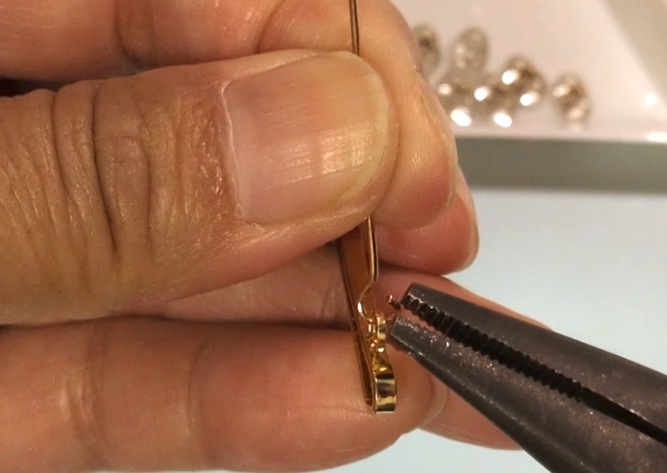 水風船ヨーヨーとファルファーレのヘアピン作り方1